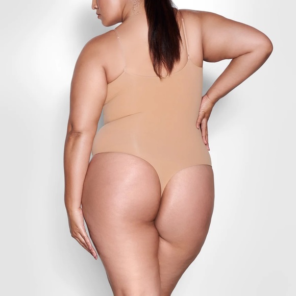 🤎 SKIMS Fits Everybody Thong Cami Bodysuit in Ochre | Size Small - NWOT - Picture 4 of 4